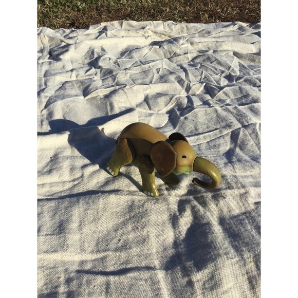 Vintage e-rr toy elephant 4” 4 in Hong Kong green Moveable safari Africa - Picture 2 of 10